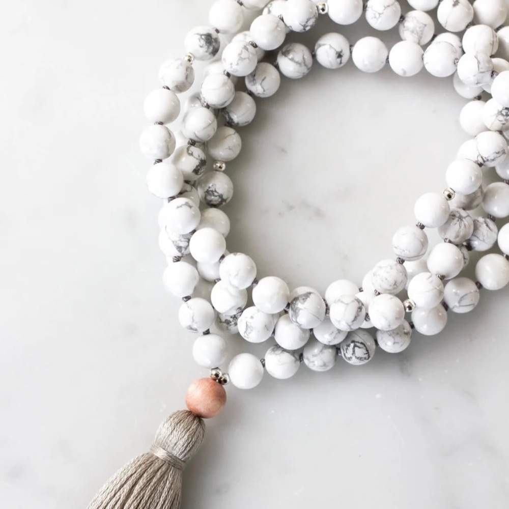 •THE BEAUTIFUL NOMAD• “calm” howlite gemstone mala necklace - Picture 4 of 9